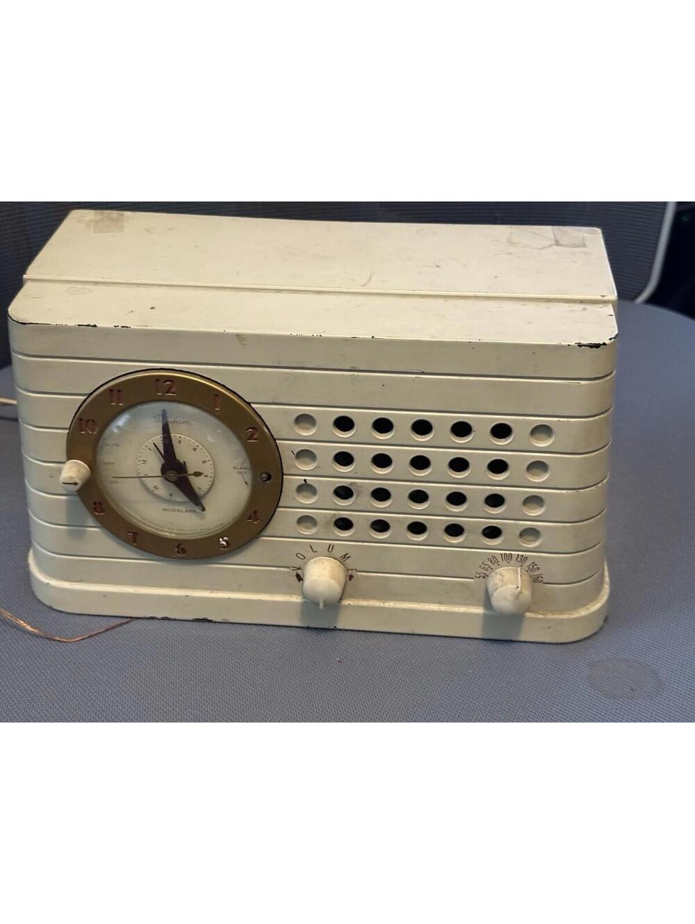 Tube Radio 1946 Premier Telechron Model 8H59 Musalarm Radio-Clock (Asis)
